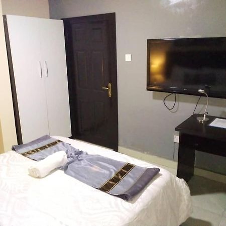 Primal Aparthotel Ikoyi Lagos Bagian luar foto