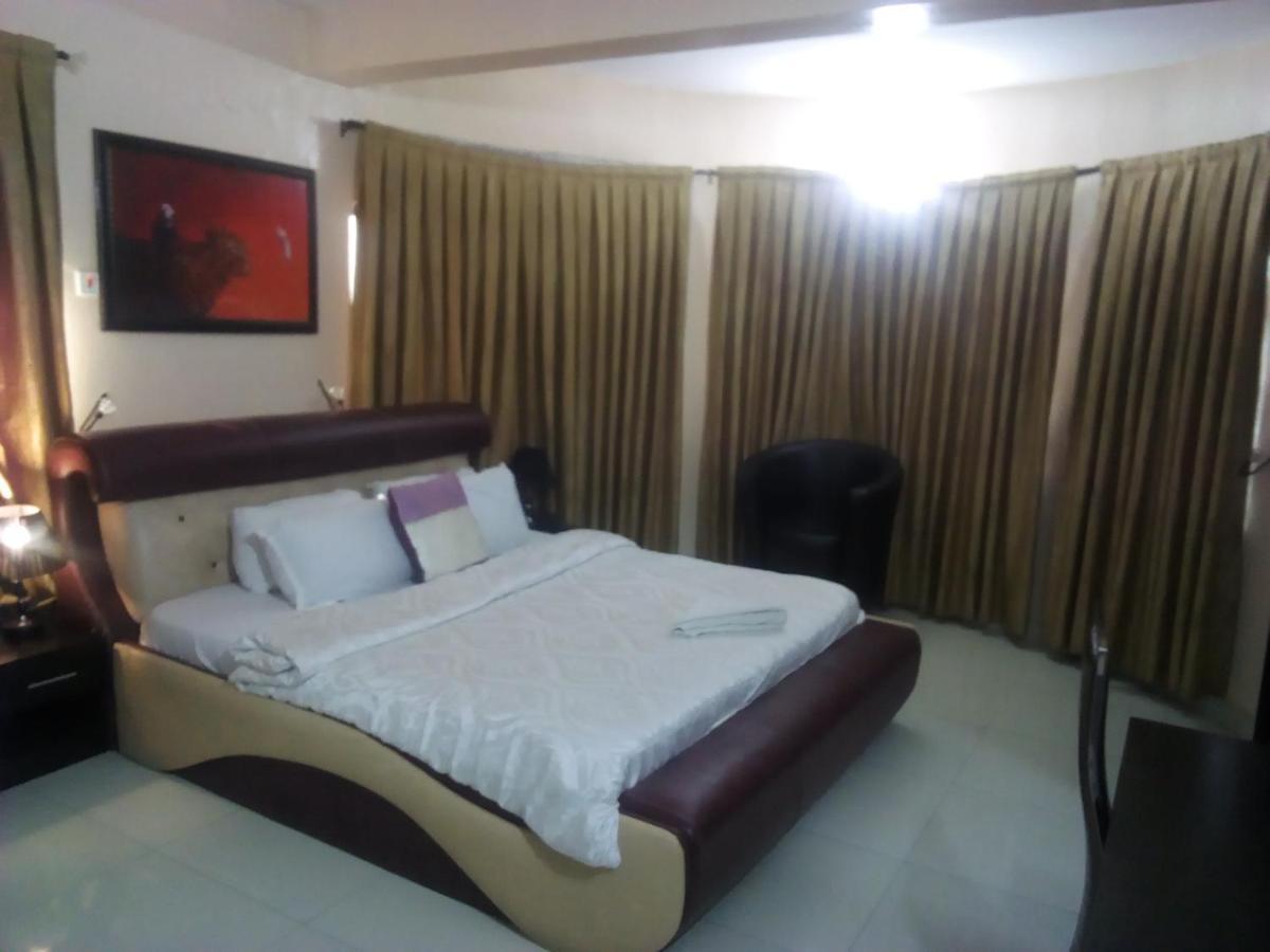 Primal Aparthotel Ikoyi Lagos Bagian luar foto