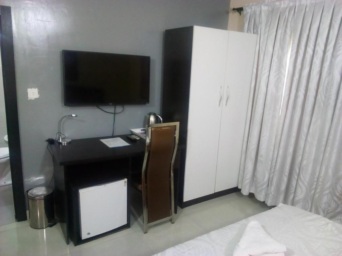 Primal Aparthotel Ikoyi Lagos Bagian luar foto