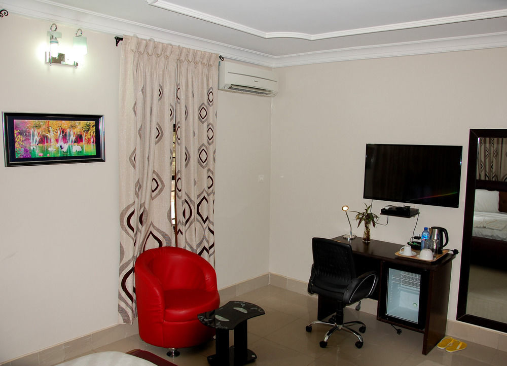 Primal Aparthotel Ikoyi Lagos Bagian luar foto