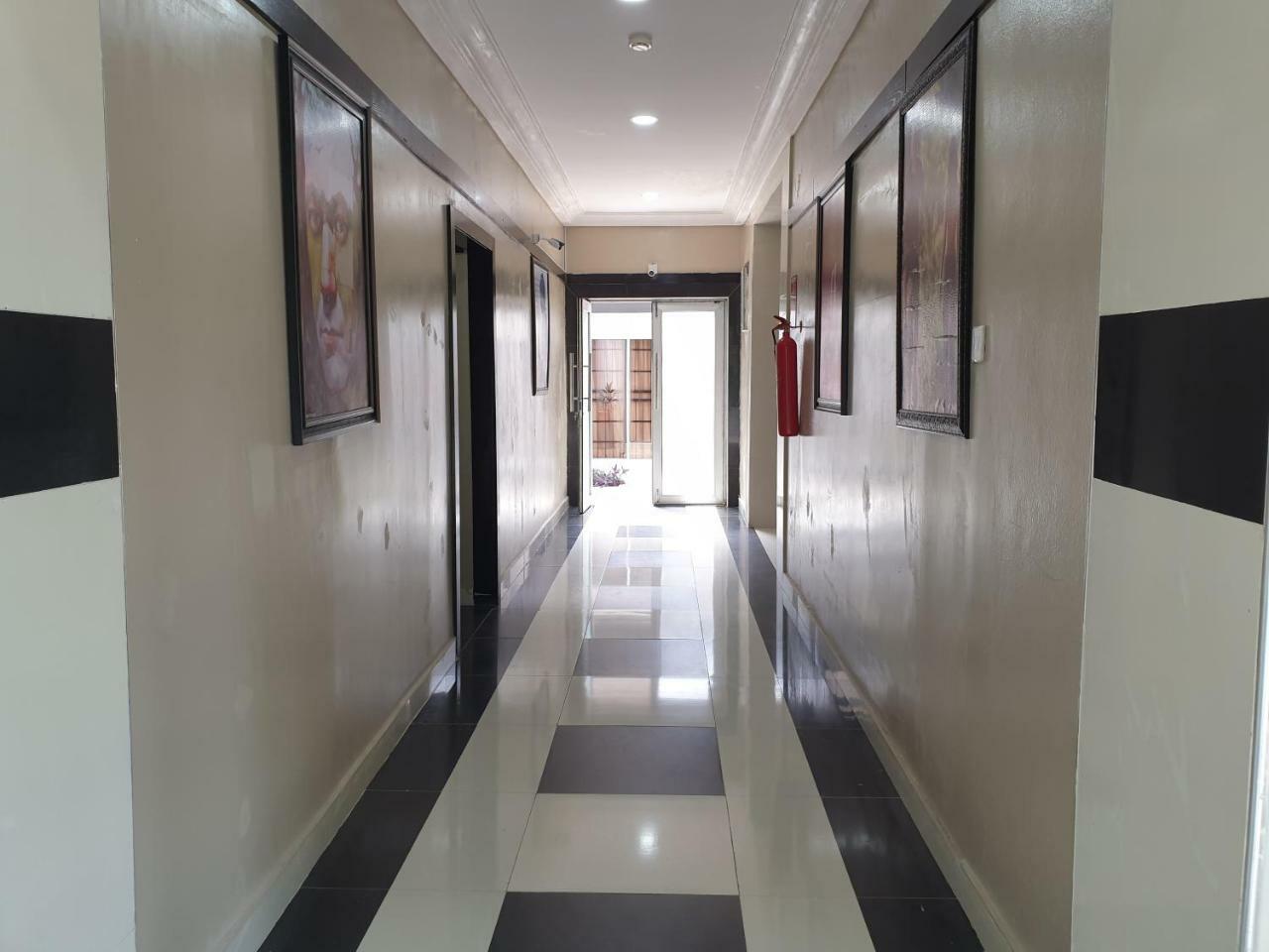 Primal Aparthotel Ikoyi Lagos Bagian luar foto