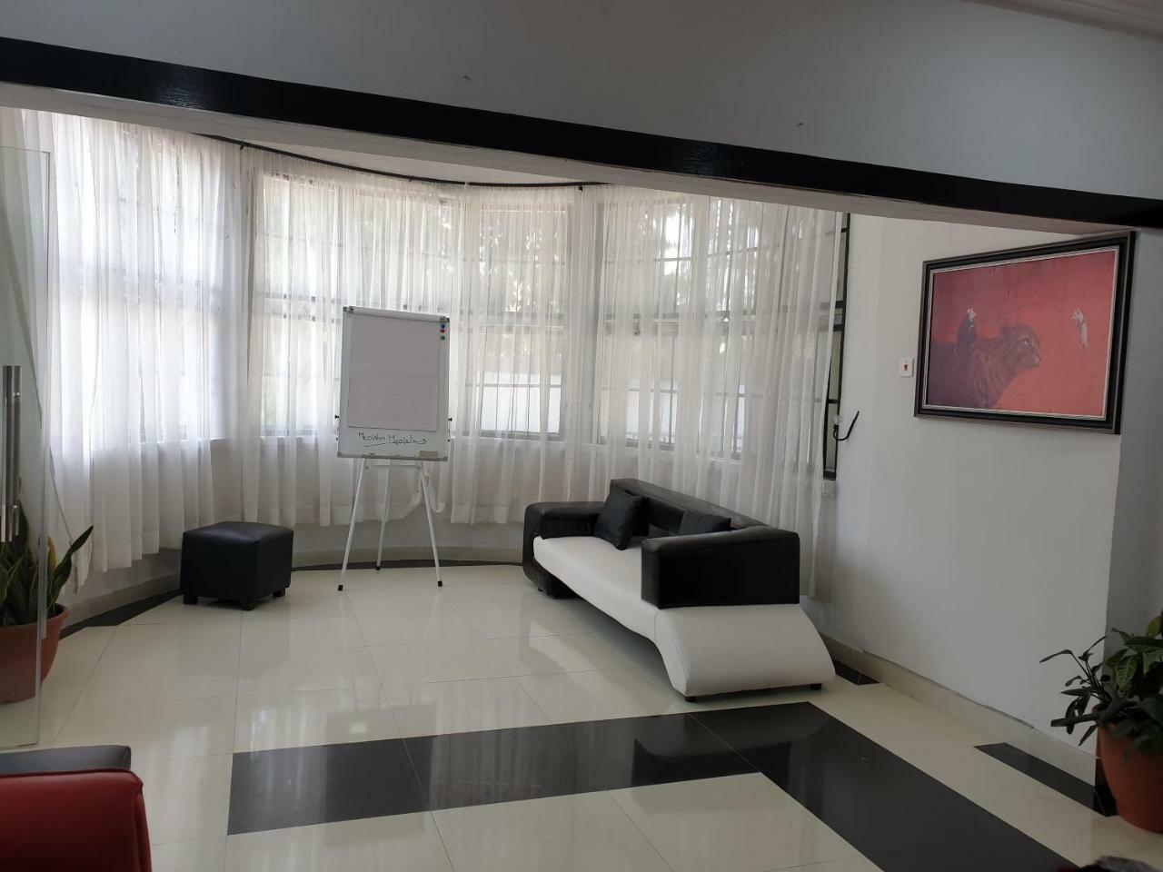 Primal Aparthotel Ikoyi Lagos Bagian luar foto