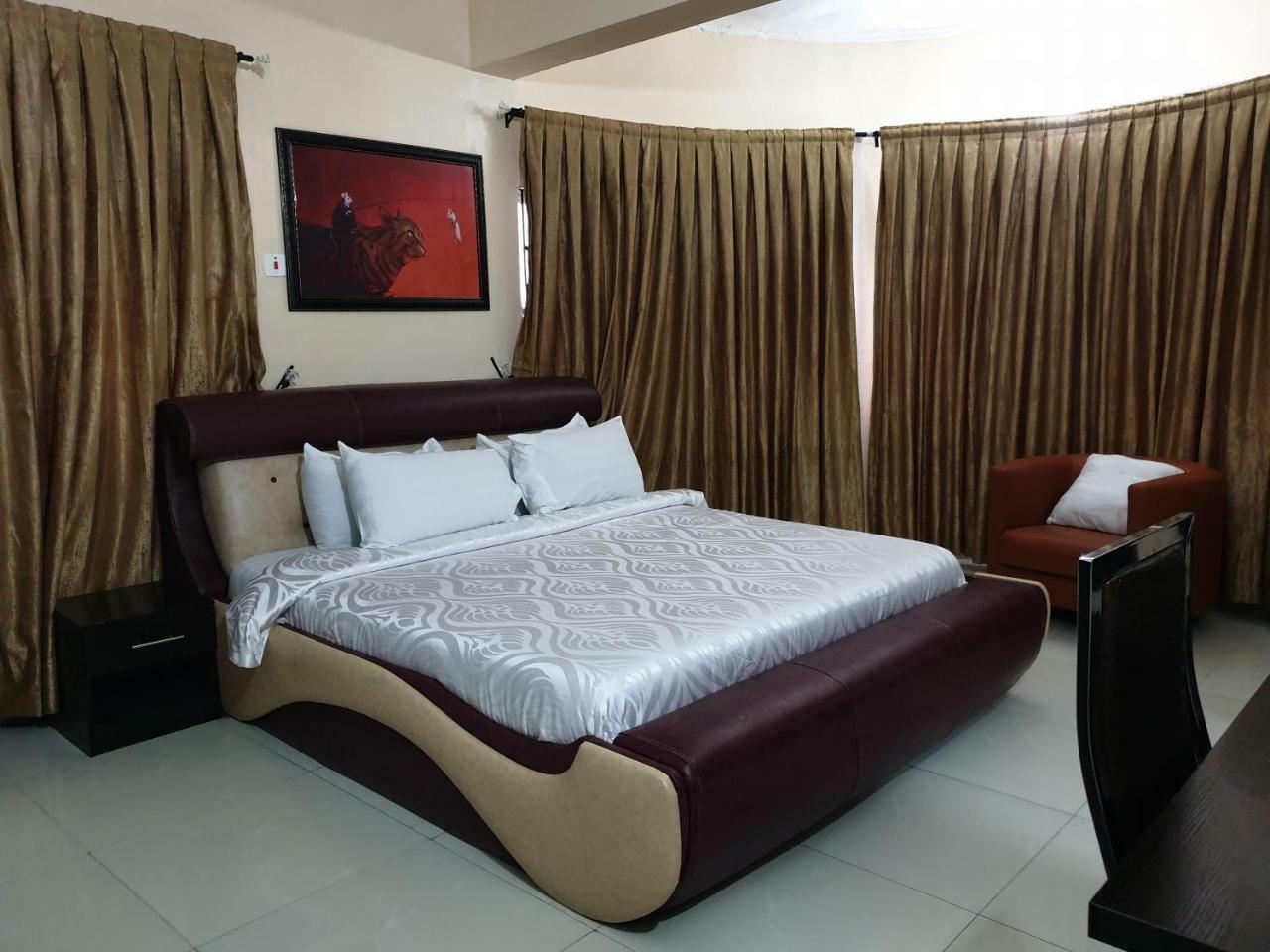 Primal Aparthotel Ikoyi Lagos Bagian luar foto